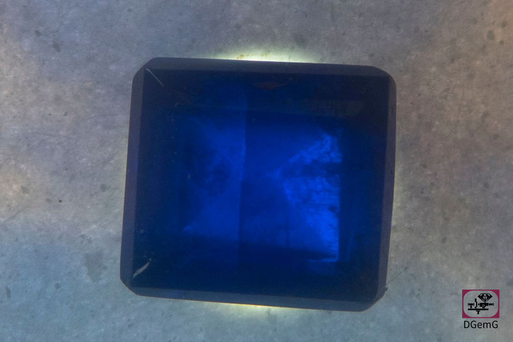 Abb. 2 Boleit mit Logo